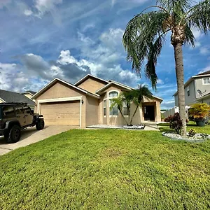  Holiday home Grand Superior 4br Pool House Near Parks
